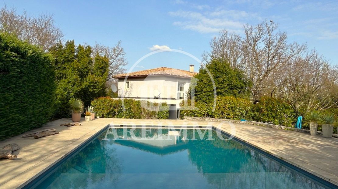Maison 286 m² · à Saint · 286 m² · 147 000 €